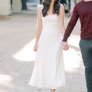 Reformation. Size 0. Kairo dress. Worn once for an hour for pictures.